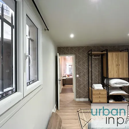 Apartment 06 - Richer Paris