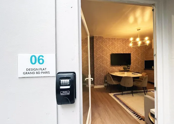 Apartment 06 - Richer